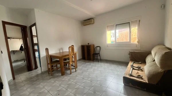 Tenanted south-facing flat, three bedrooms