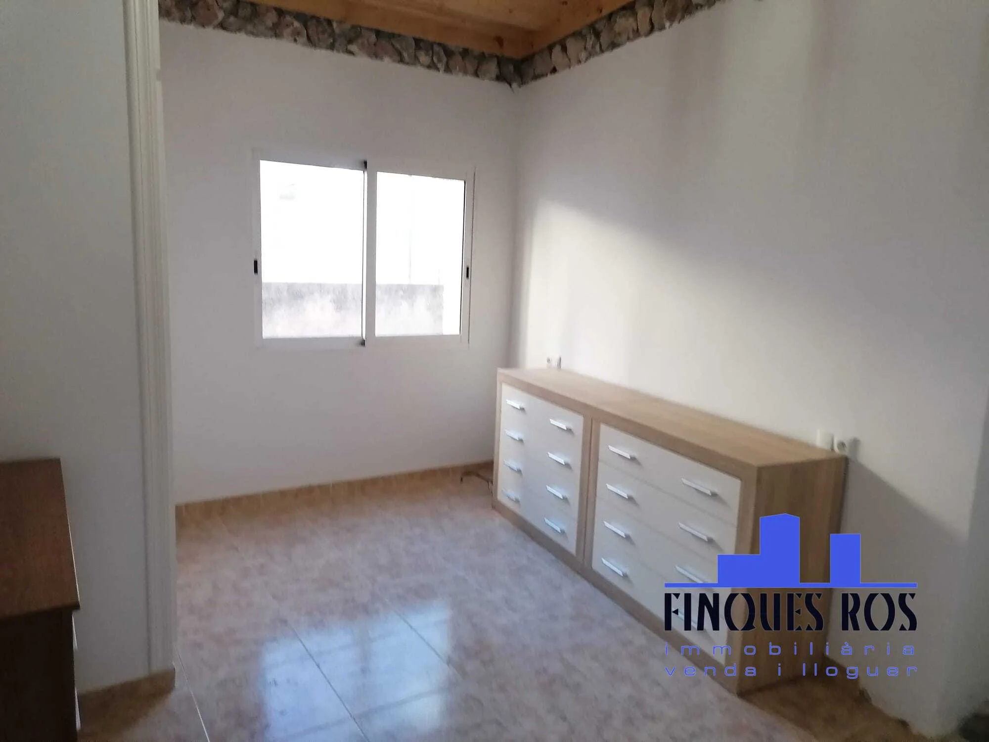 Casa céntrica en Alcanar, cuatro habitaciones
