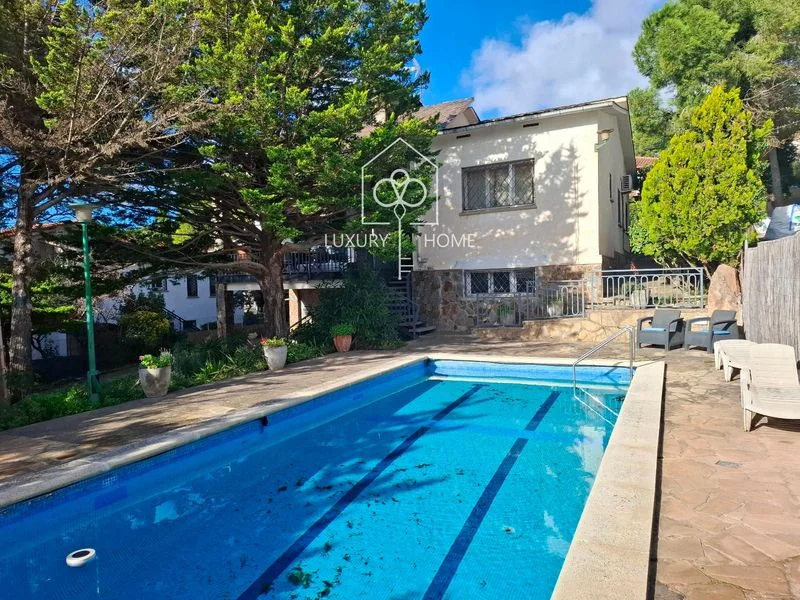 Begues chalet with private pool
