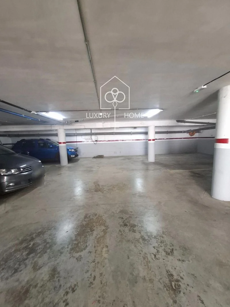 Garaje céntrico en Begues para coche