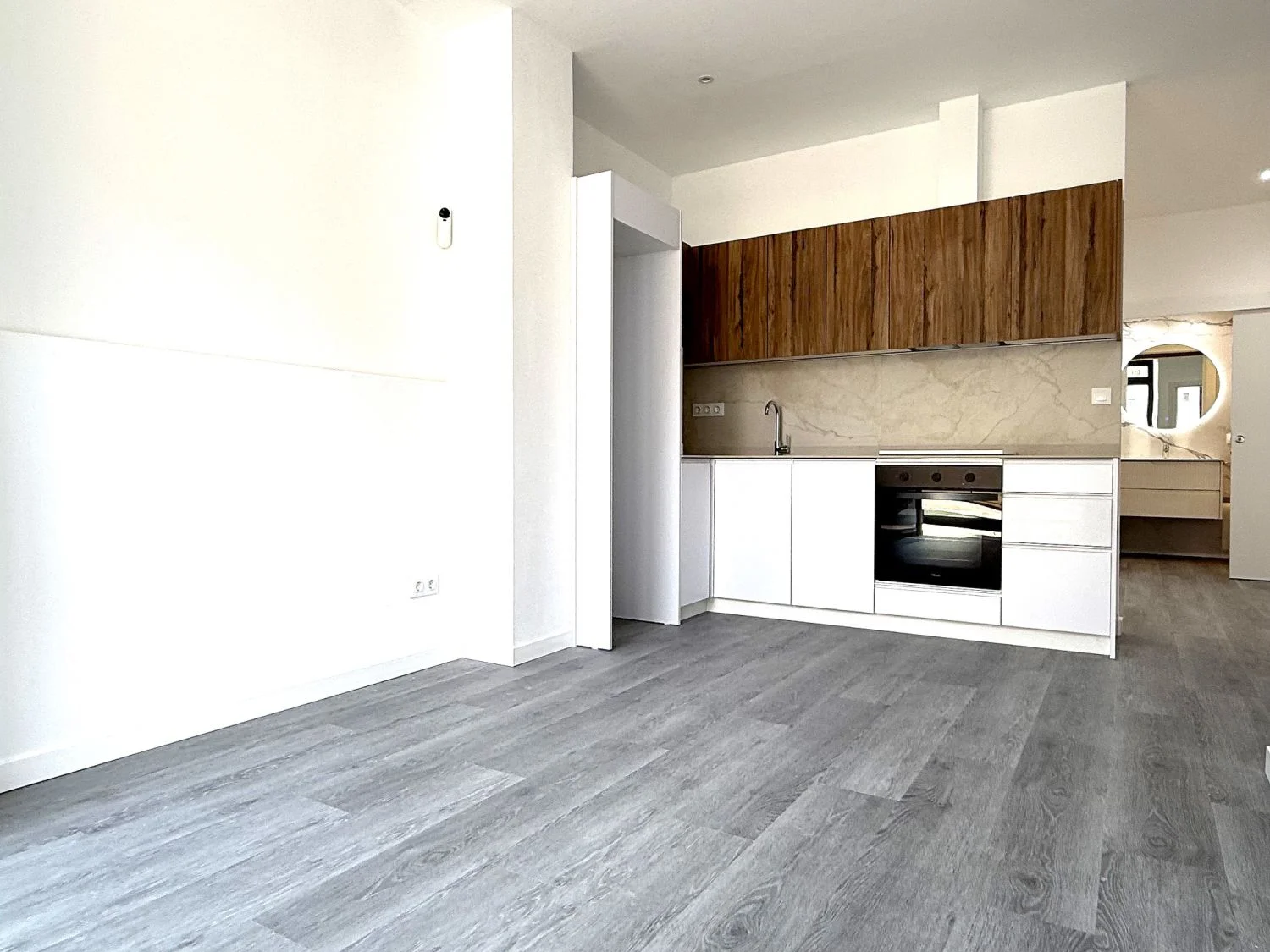 Refurbished Centre flat, 2 bedrooms
