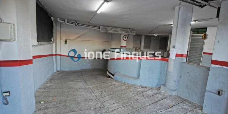 16 m² garage with easy access