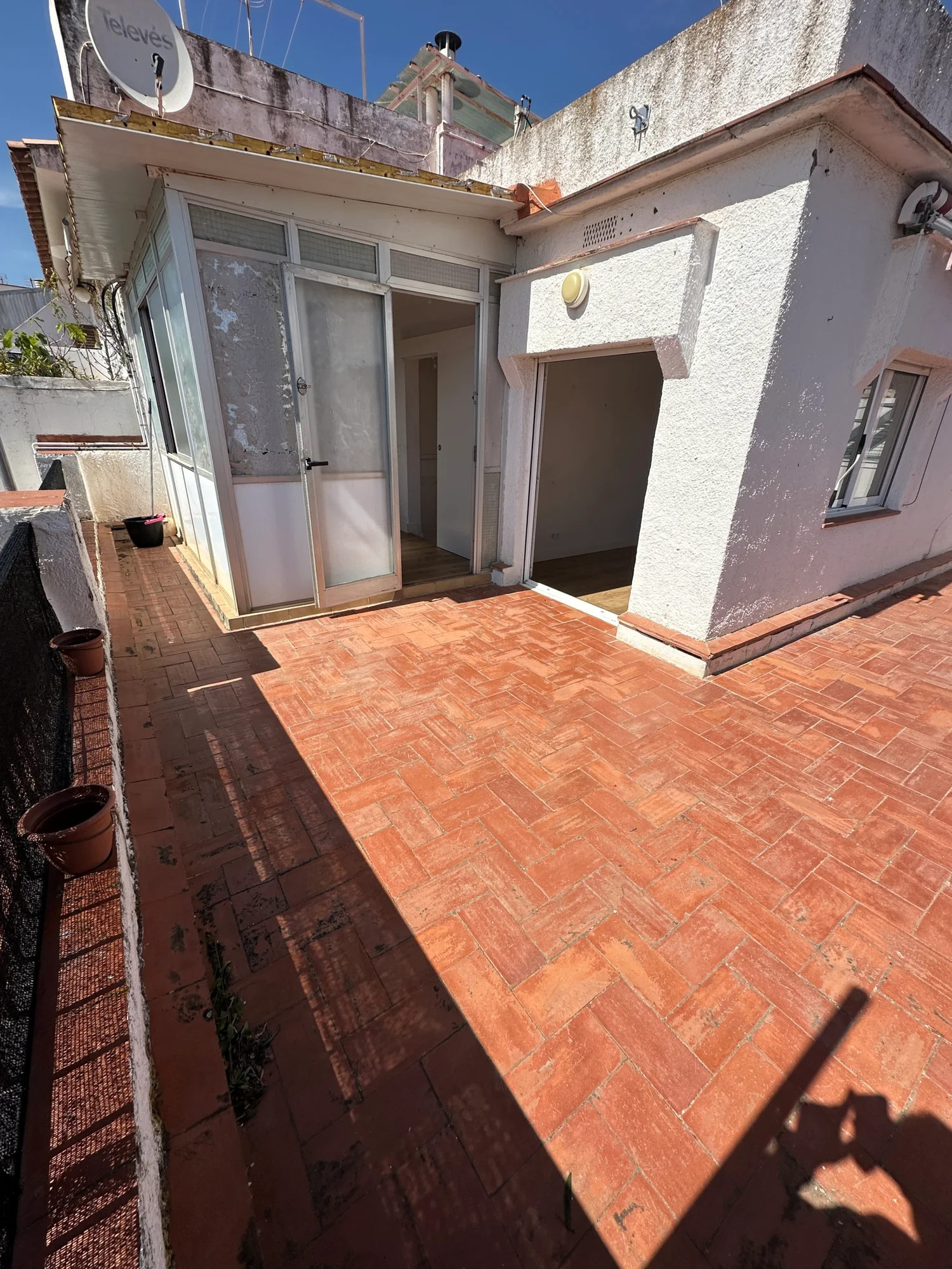 Sea-view penthouse near centre, 48 m²