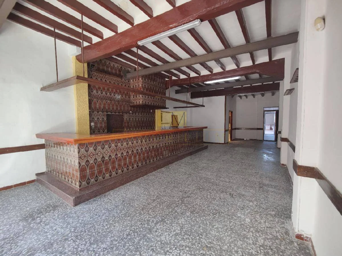 Local comercial cerca de Parc Vilanova