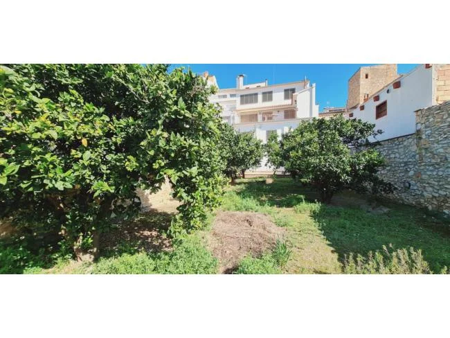 Gran casa bifamiliar de 8 dormitorios