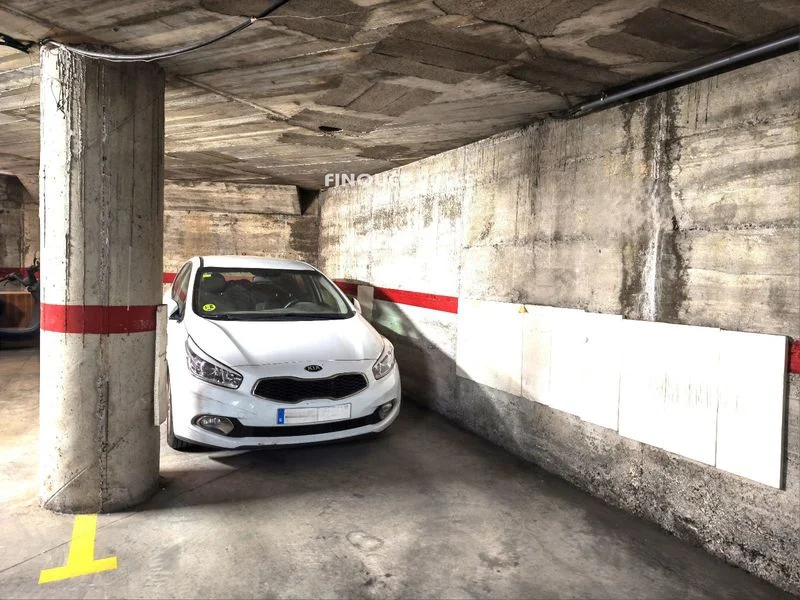 Garaje doble en El Vendrell, 28 m²