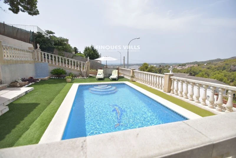 Private pool house with sea views