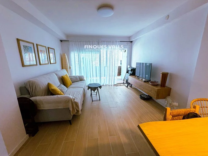 Apartamento reformado junto a la playa, 2 habitaciones