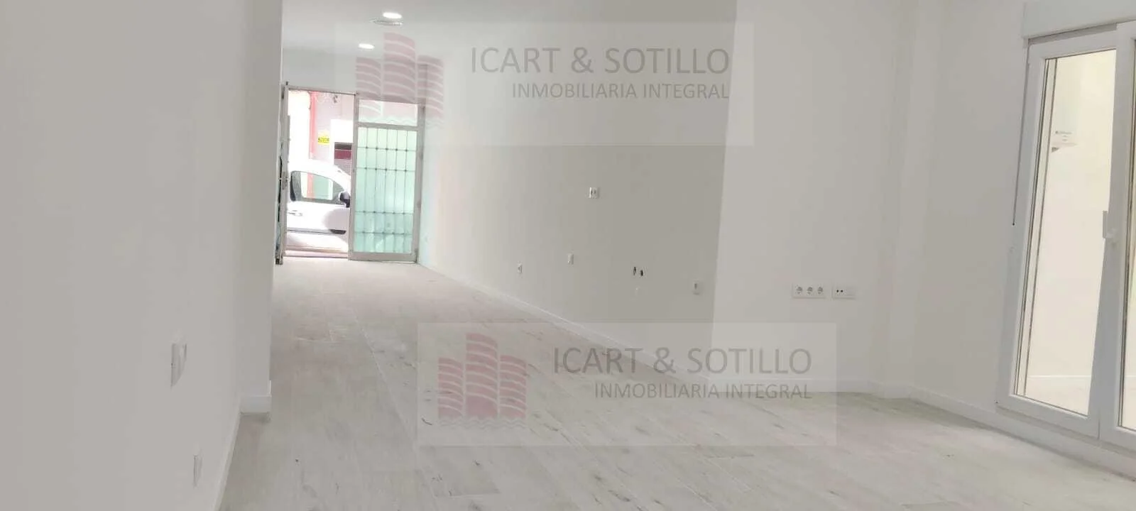 Renovated central Benicarló commercial unit