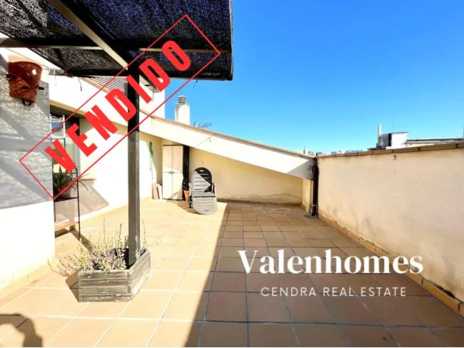 Duplex in Terrassa with private terrace