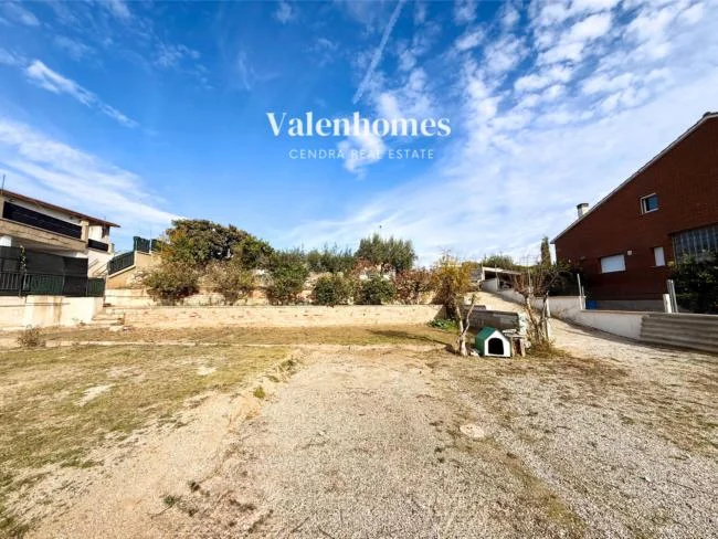 Parcela edificable de 807 m² en Can Avellaneda
