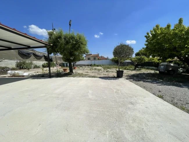 Parcela llana edificable de 300 m²