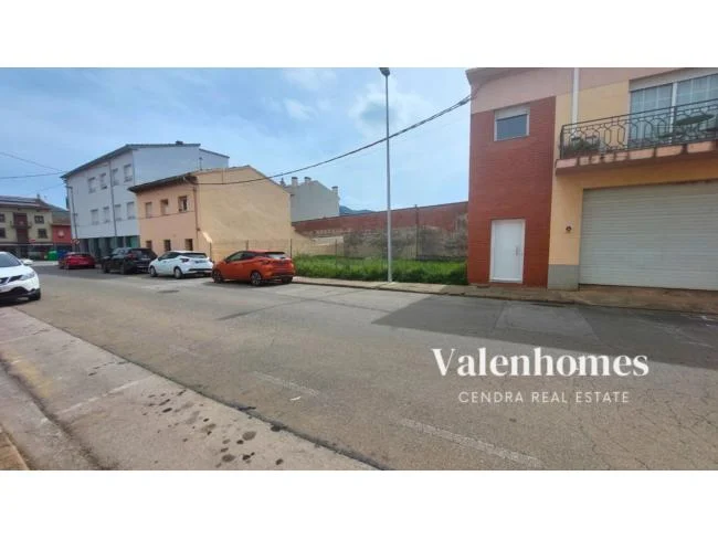 Olot development plot with 233 m²
