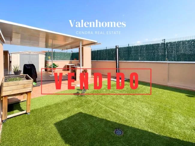 Spacious Montornès flat with 90m² terrace