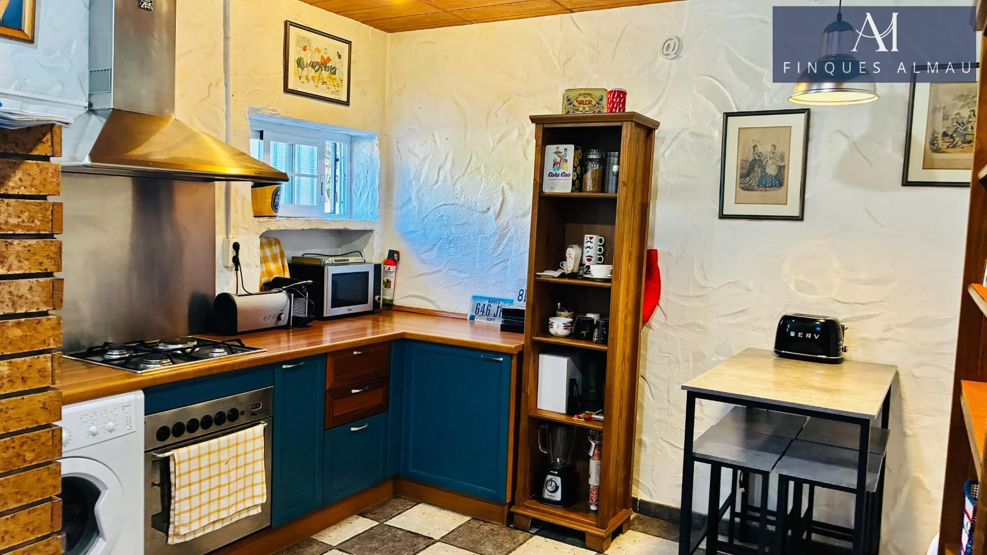 Reformed exterior studio in St Jordi
