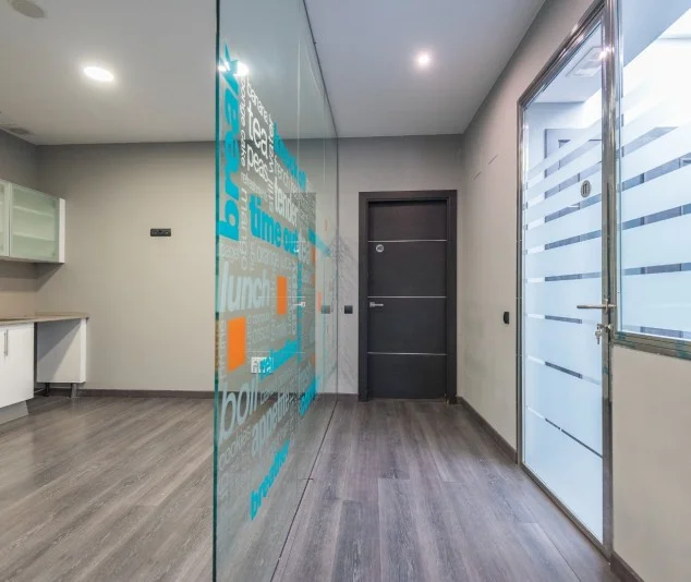 Mixed-use Tarragona building with sea views