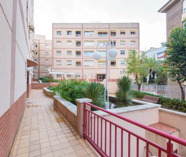 Piso reformado en Tarragona, cuatro habitaciones