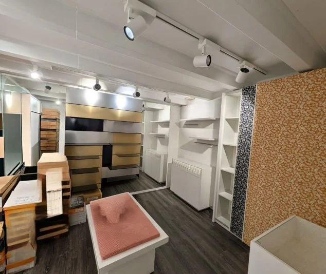 Reformed commercial unit in Tarragona old town