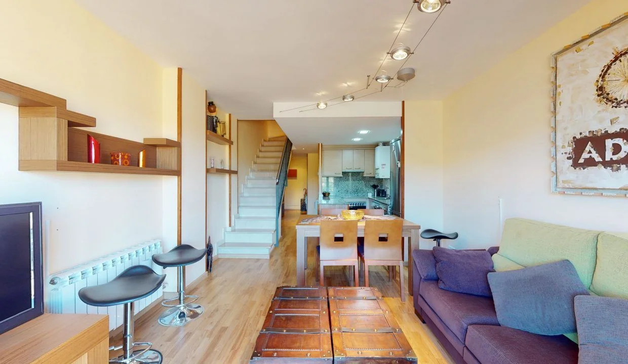 Vivienda de dos niveles en Prades