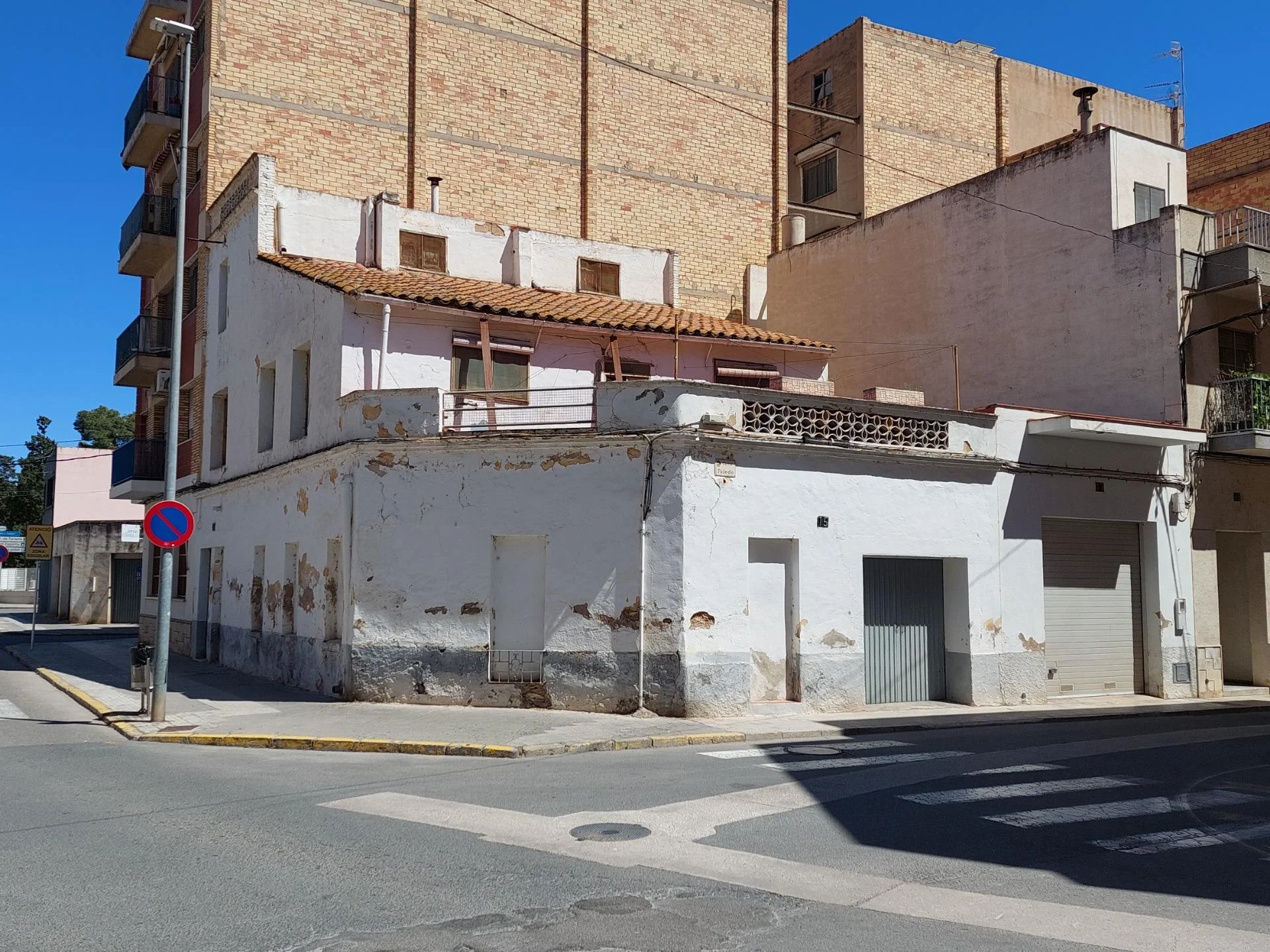 Casa esquinera en Amposta para reformar