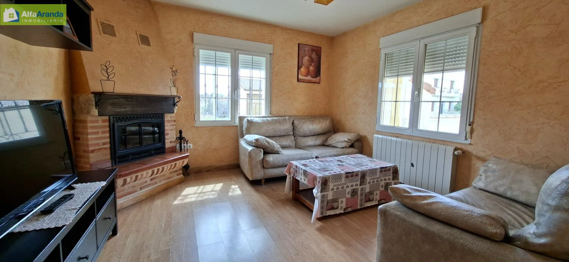 Reformed Anguix house, five bedrooms