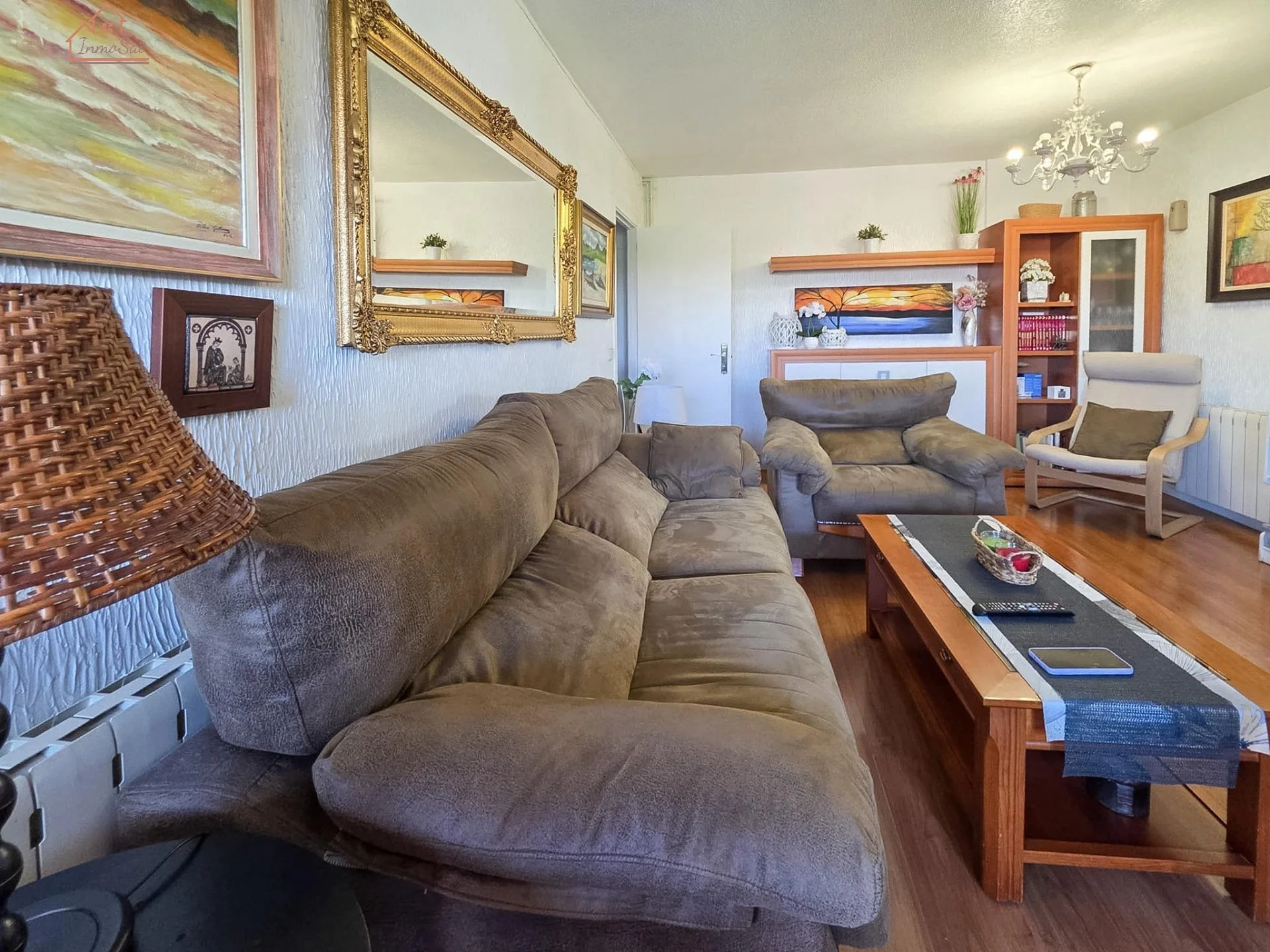 Bright 3-bedroom flat in La Serna