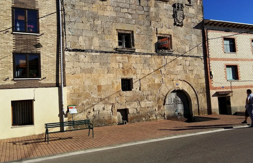 Sixteenth-century palace with 184 m² renovation