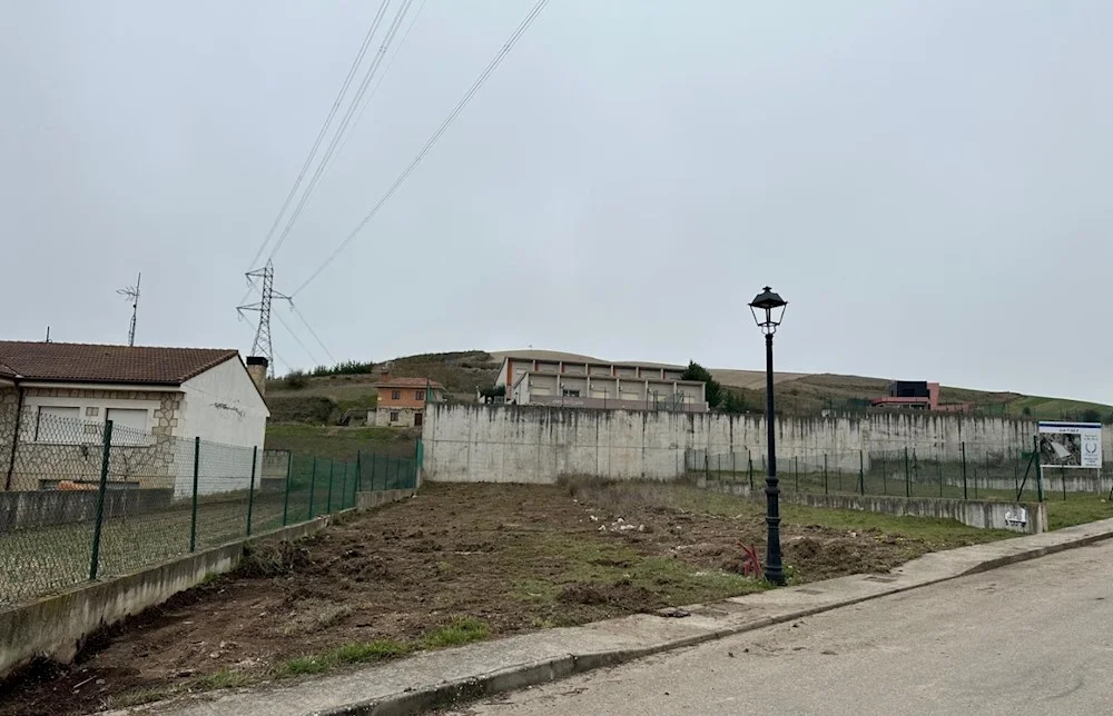 Parcela urbana cerca de Burgos, 376 m²