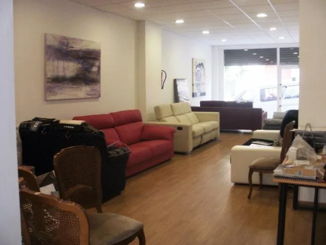Local comercial con taller en Centre