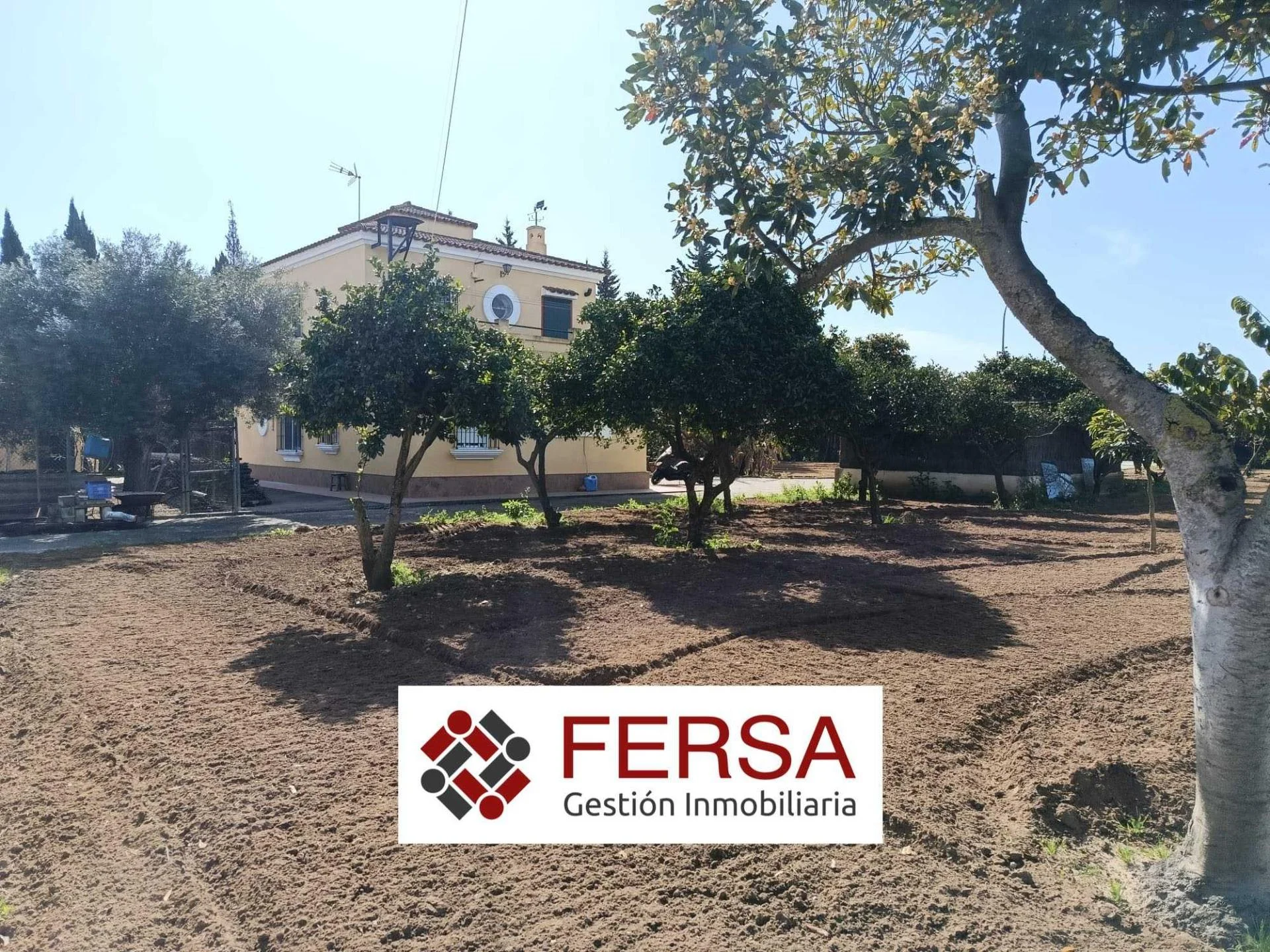 Large chalet plot near Rota