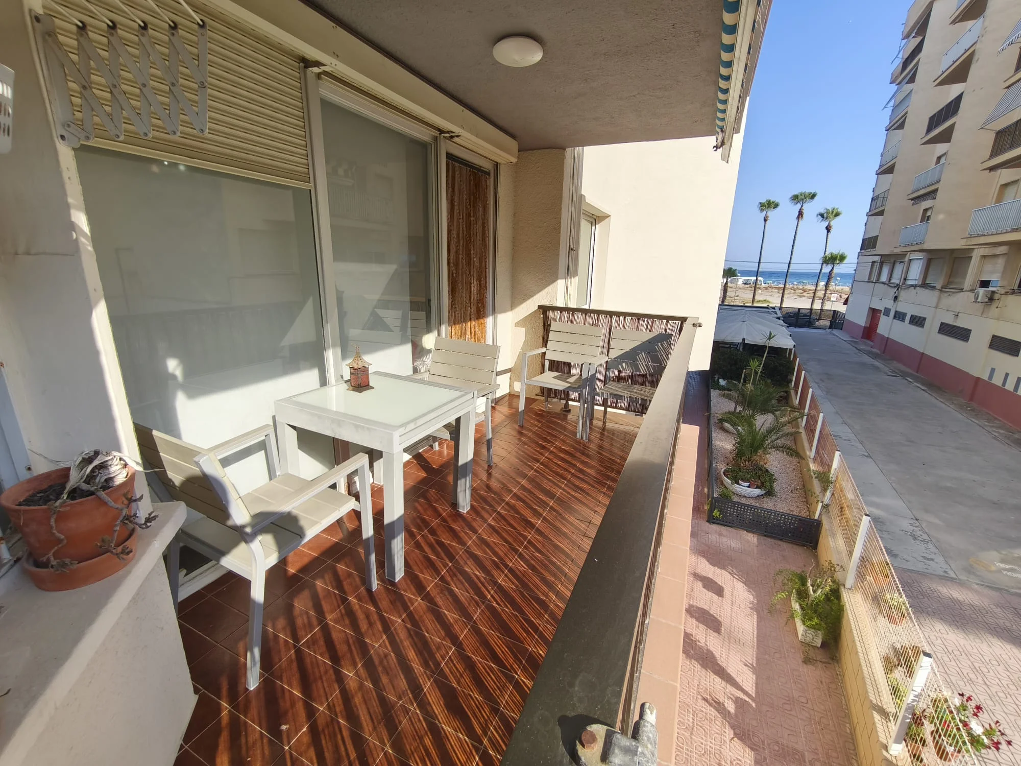 Piso en primera línea con gran terraza