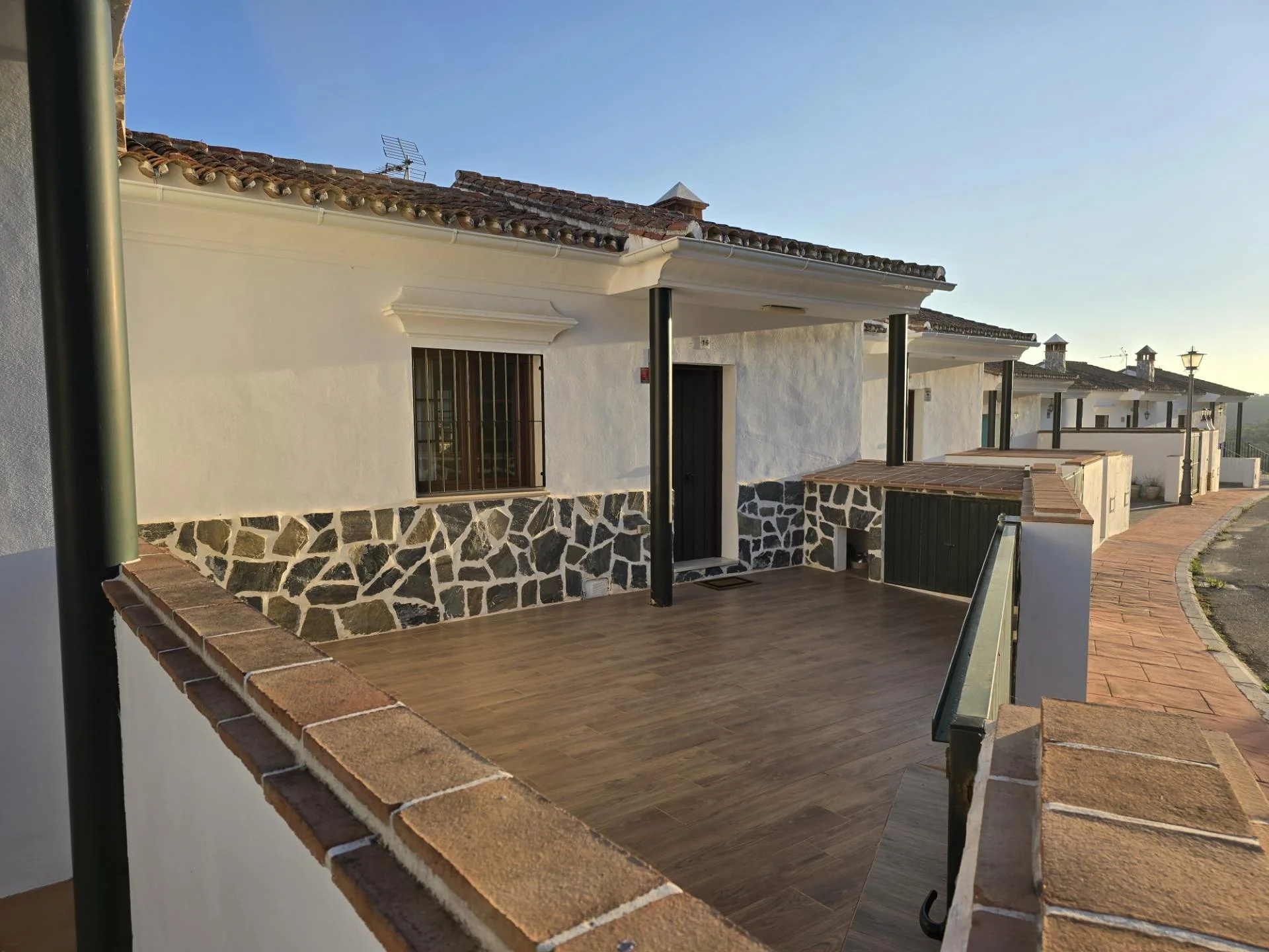 New-build Cazalla house, three bedrooms