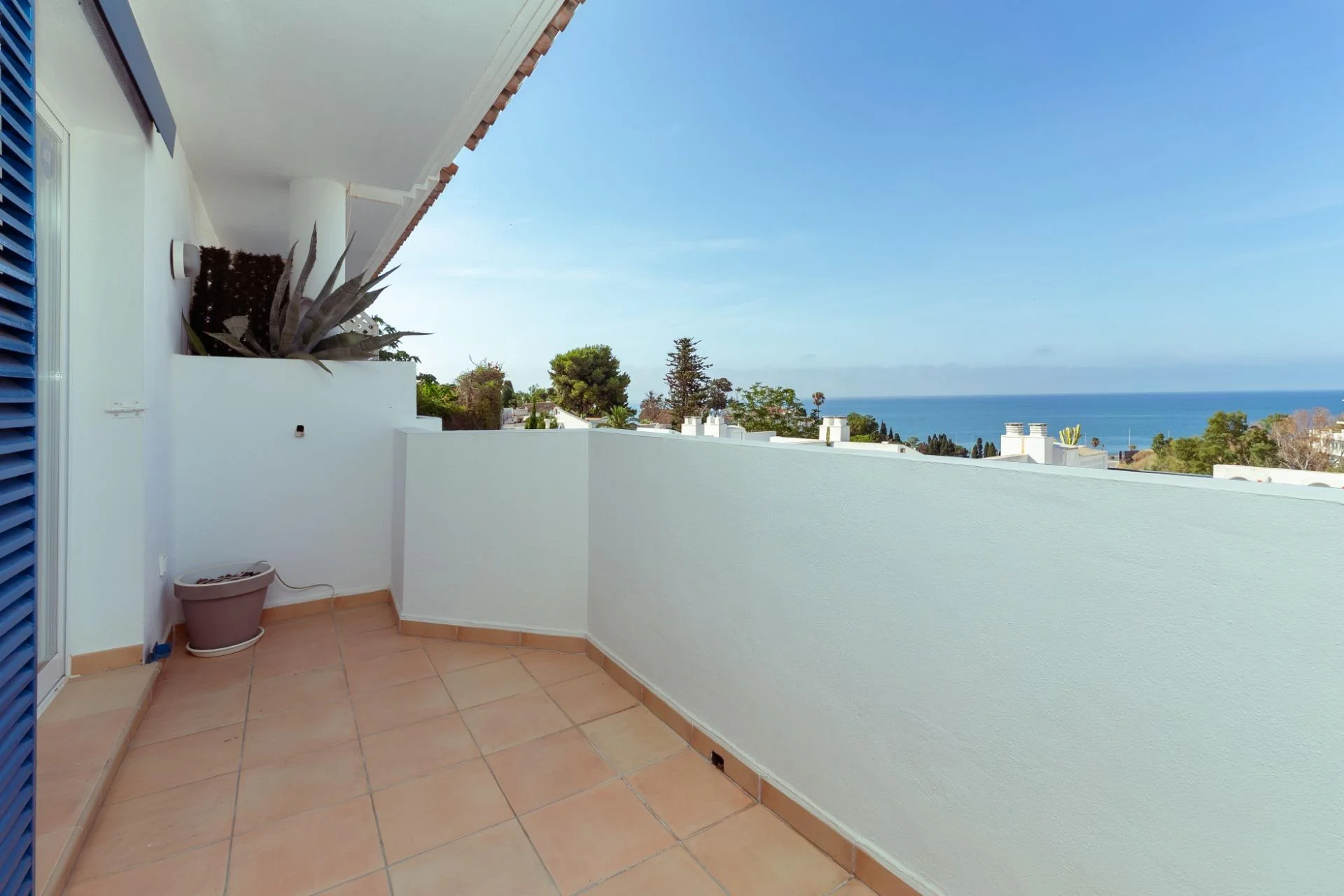 Adosado con vistas al mar y cuatro plantas