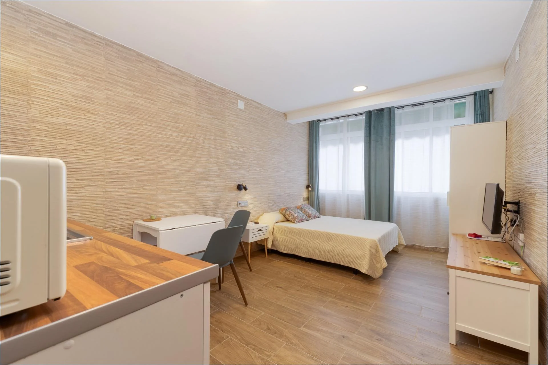 Reformed tourist studio in central Torremolinos