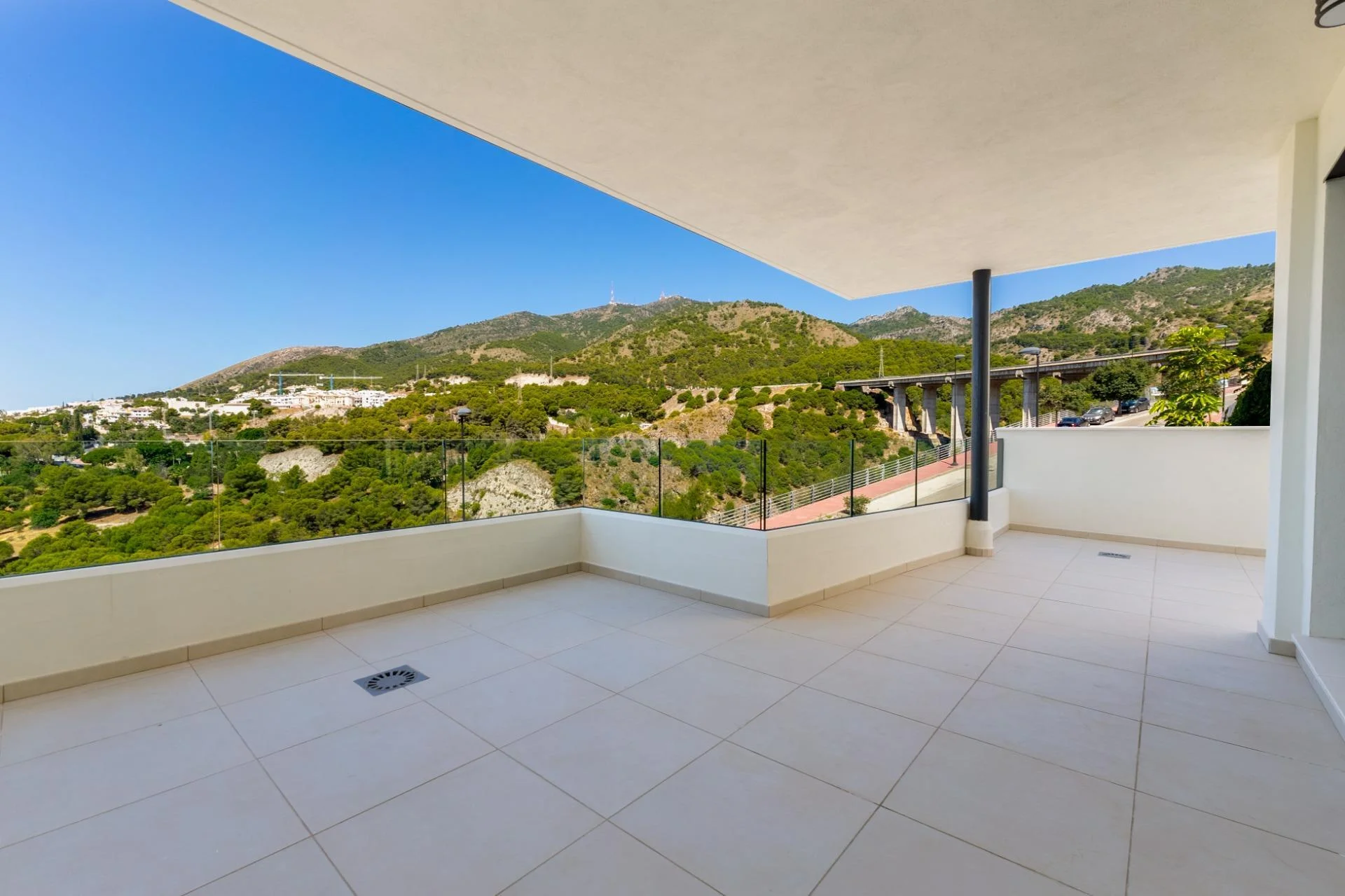 New-build Benalmádena apartment, 2 bedrooms