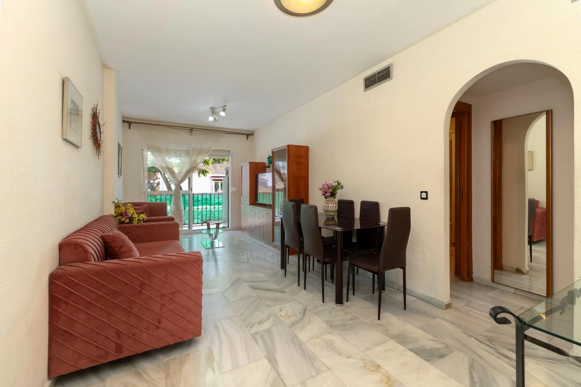South-facing Fuengirola flat, 2 bedrooms