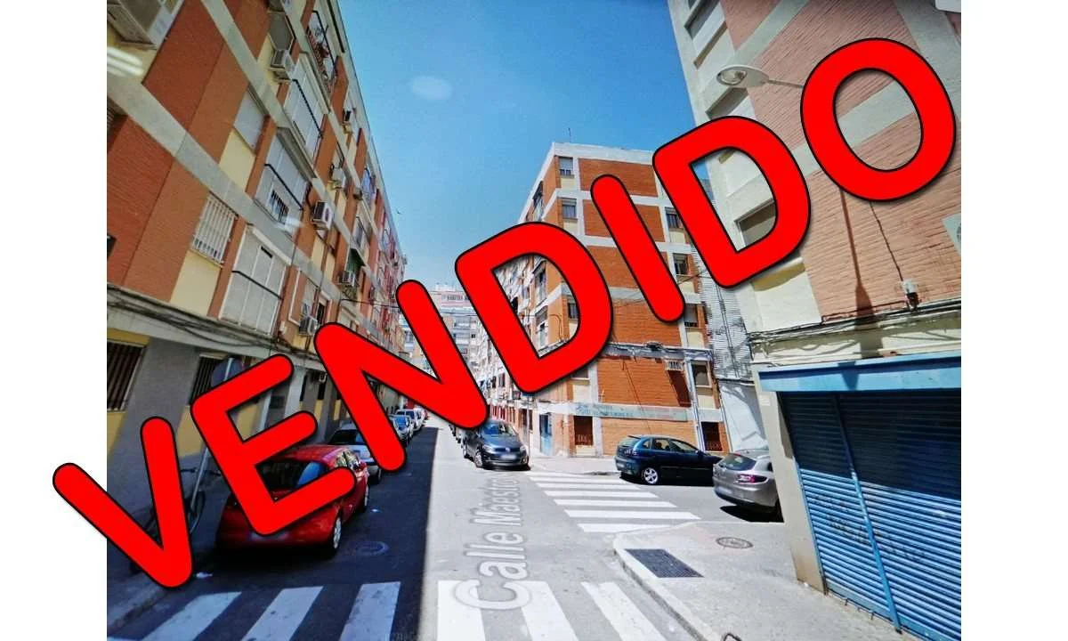 Investment flat in Triana, 3 bedrooms