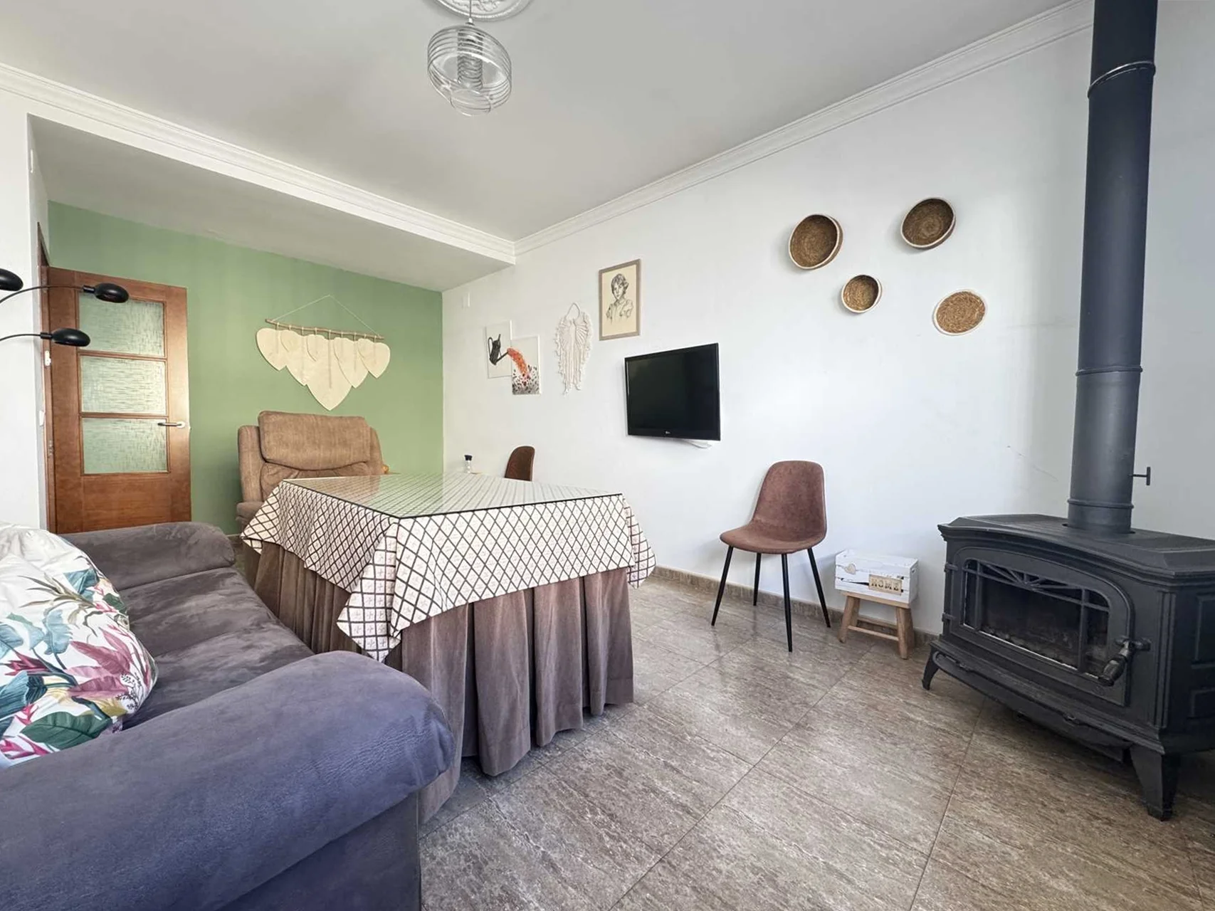 Three-bedroom house with rooftop terrace