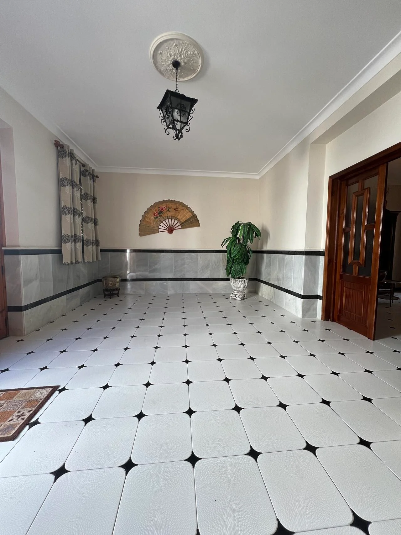 Casa de tres dormitorios con buhardilla en Estepa