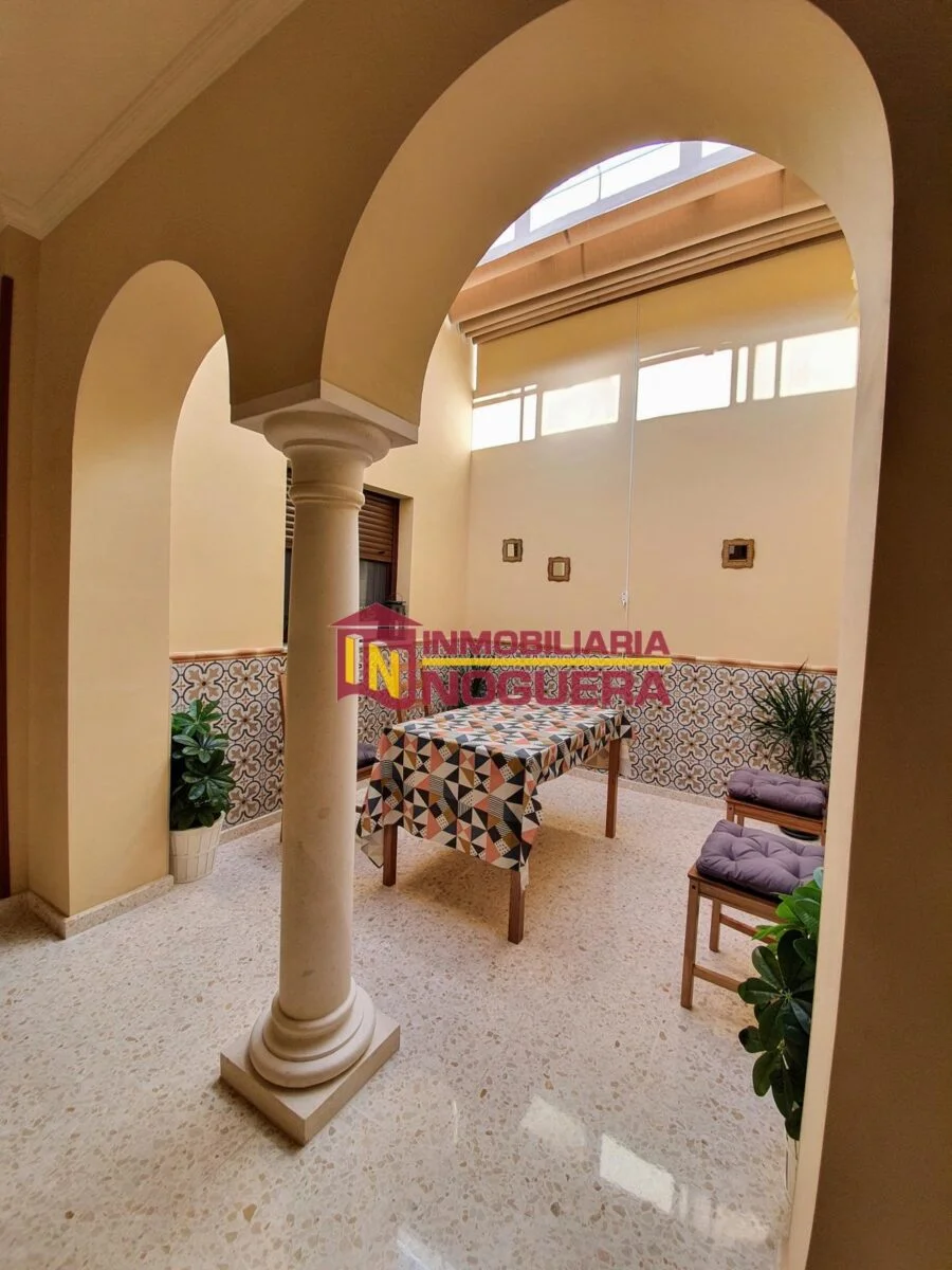 Casa en Écija con nave de 390 m²