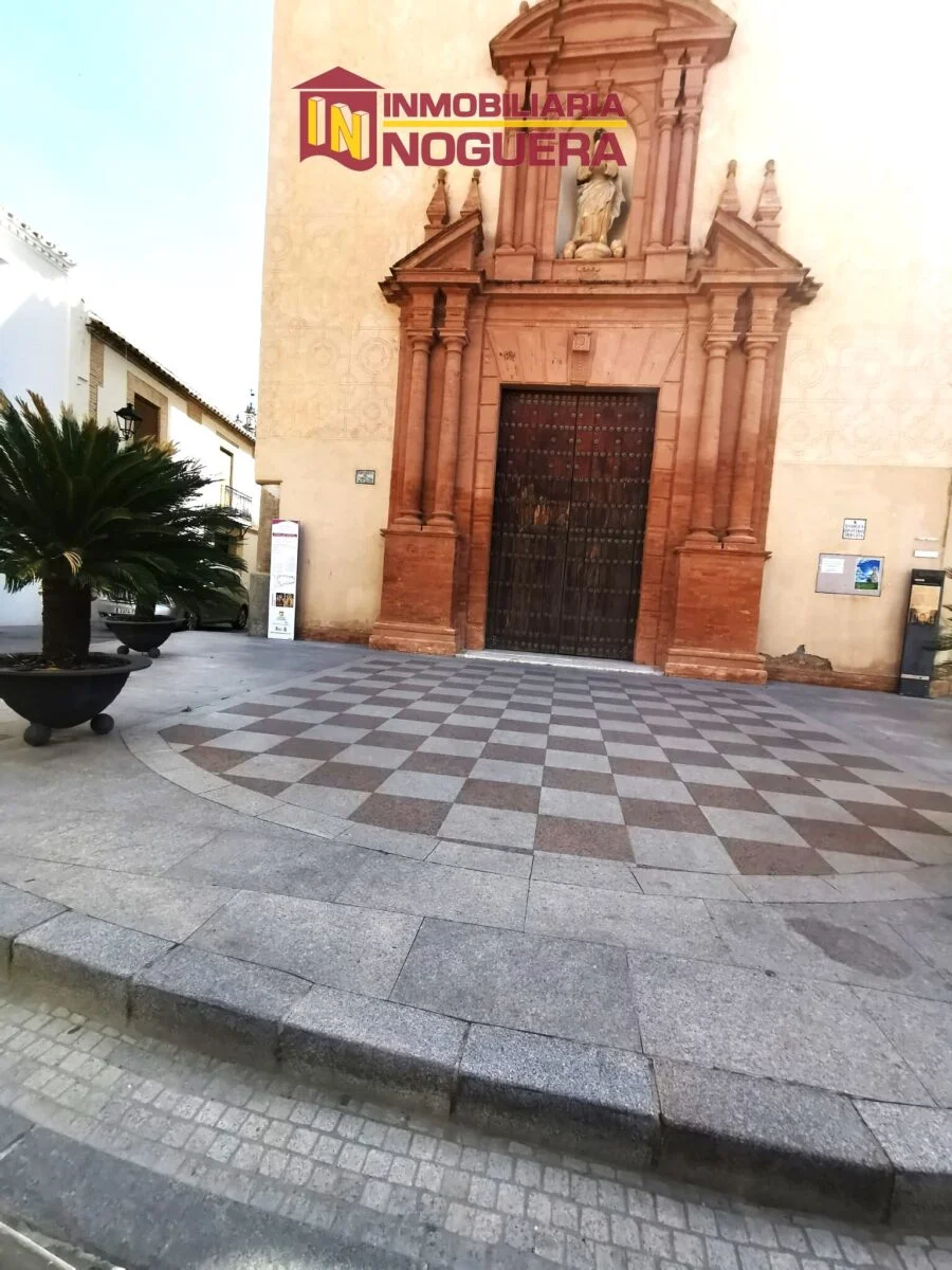Casa céntrica para reformar en Écija, cinco dormitorios