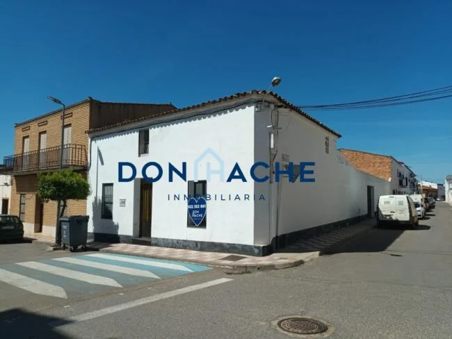 Casa de pueblo con 4 habitaciones