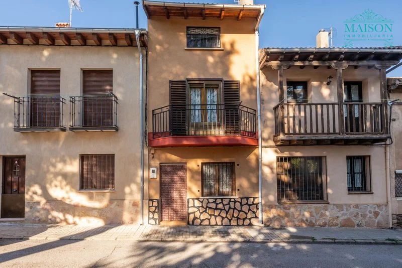 Riaza townhouse with four bedrooms