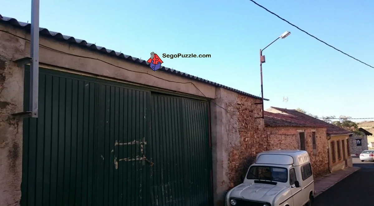 Parcela urbana con dos edificaciones