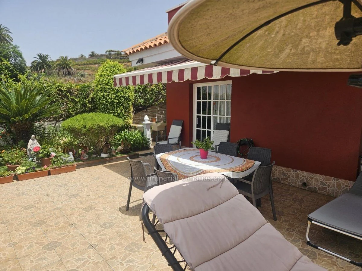 Santa Úrsula chalet with sea views