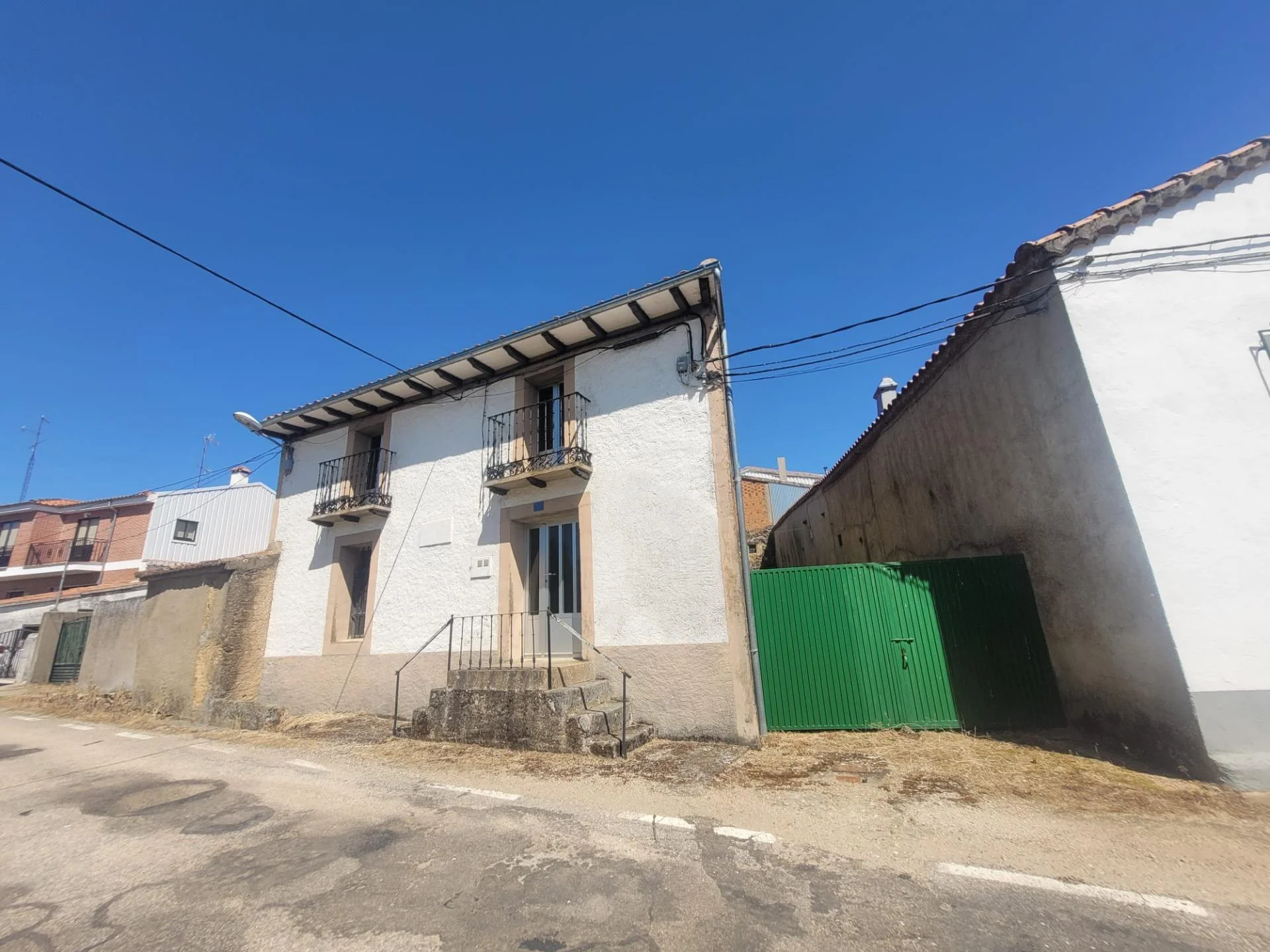 Casa rural con terreno urbano