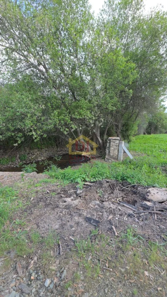 Finca rústica cercada de 13 hectáreas