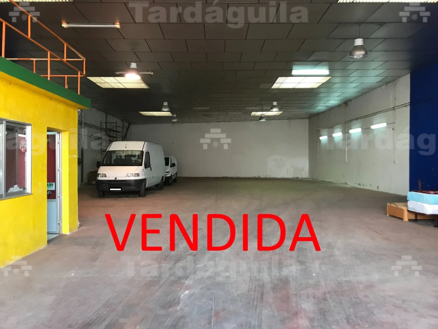 Industrial warehouse with 580 m²