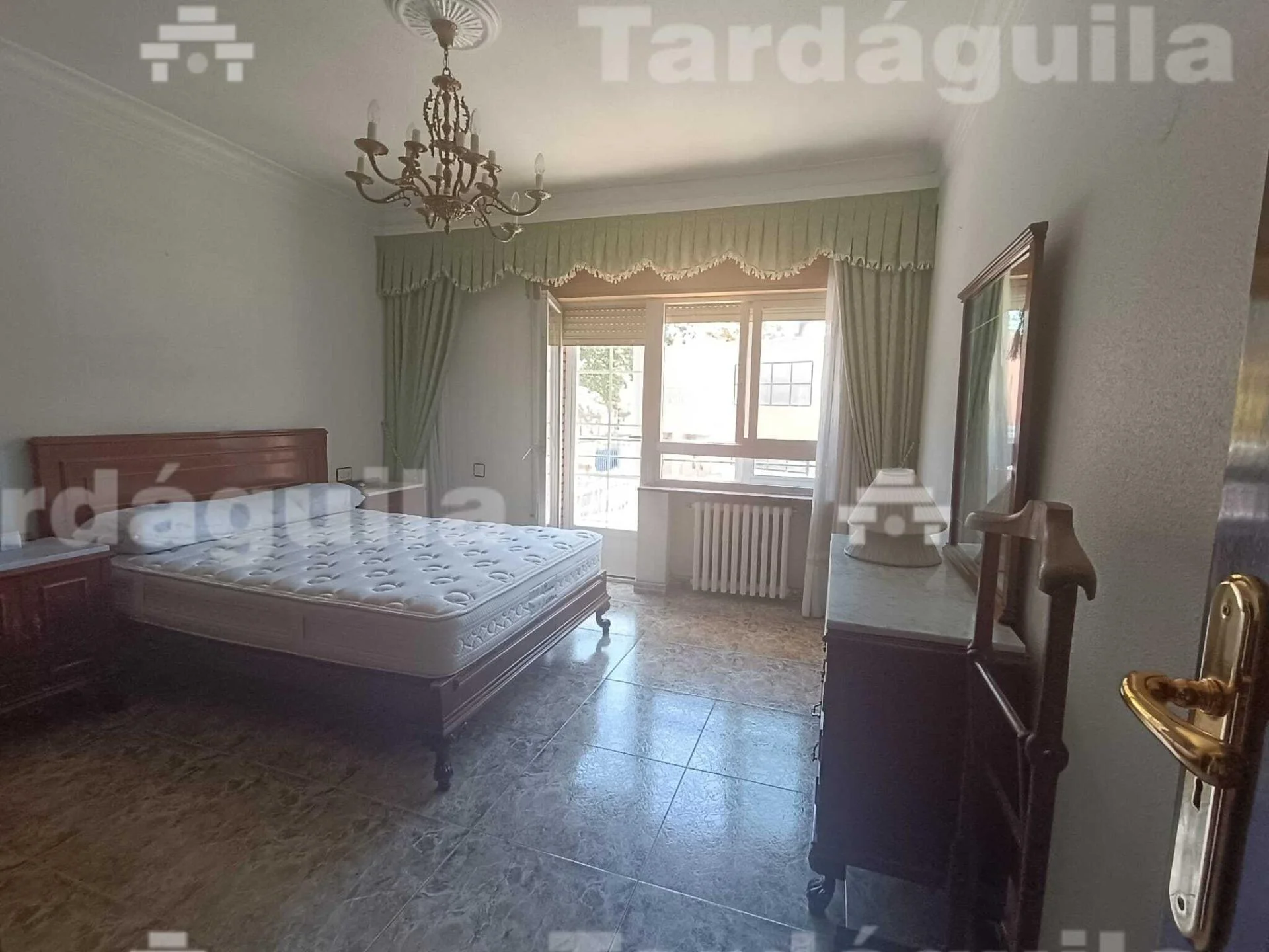 Piso para reformar junto a avenidas