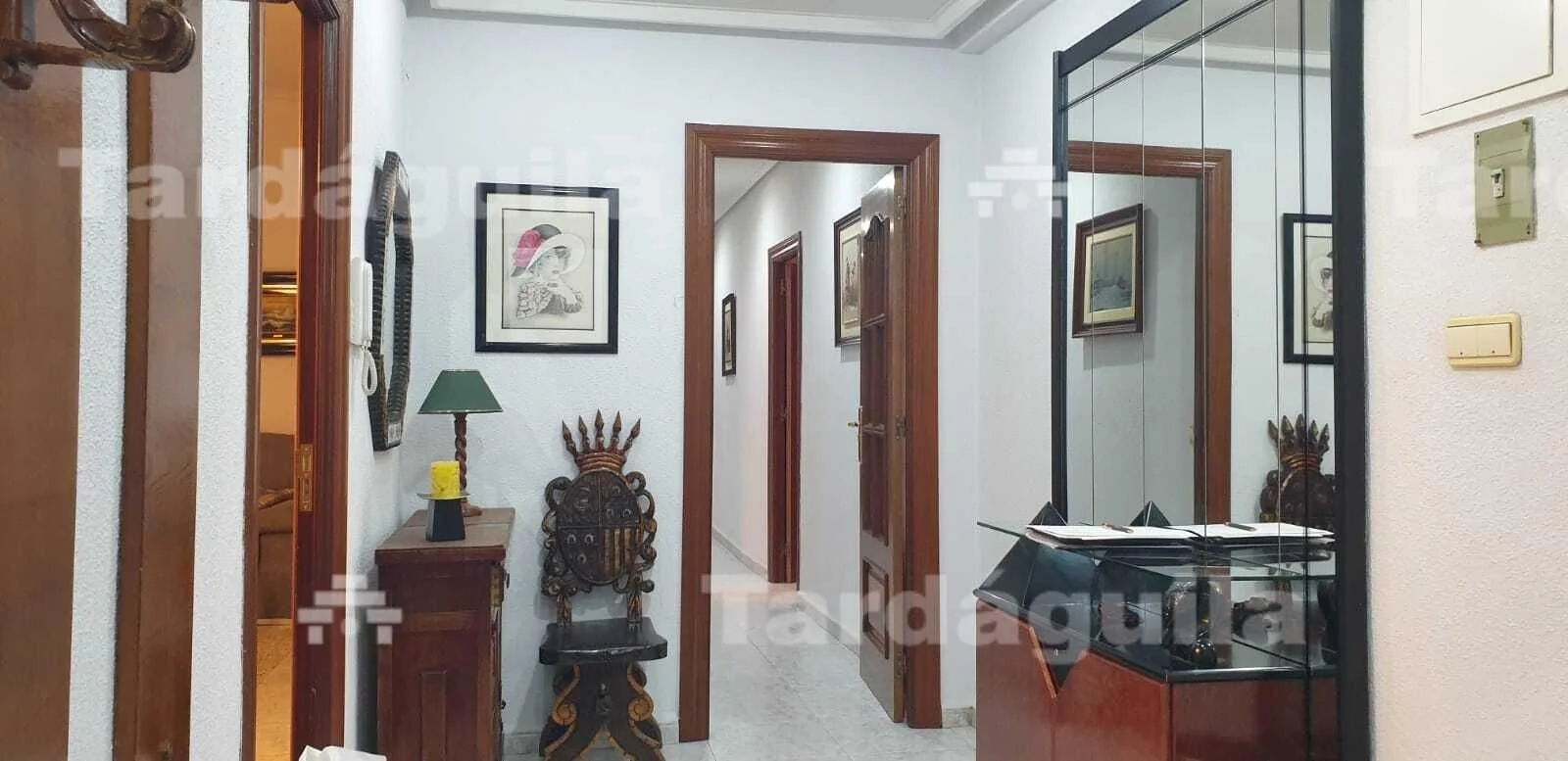 Large Salamanca flat, five bedrooms